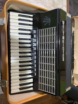 Akordeón Weltmeister Stella 120bas