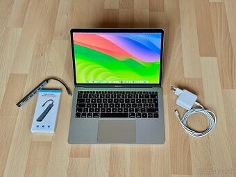 MacBook Air 13", NOVÁ BATÉRIA, TOP STAV
