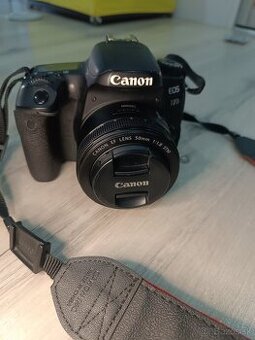 Canon EOS 77D