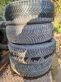 225/60 R17