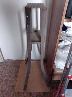 stojan na kotúčovú brúsku