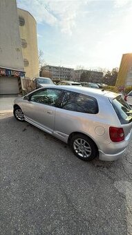 Honda Civic 7 generácia