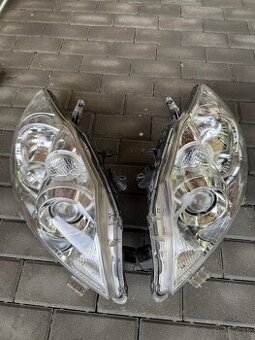 Svetlomety Toyota Auris 1gen facelift 2010