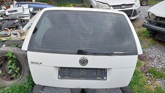 VW Golf 4 kufrove dvere piate