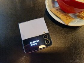 Samsung Z Flip 4 128GB modrý - 1