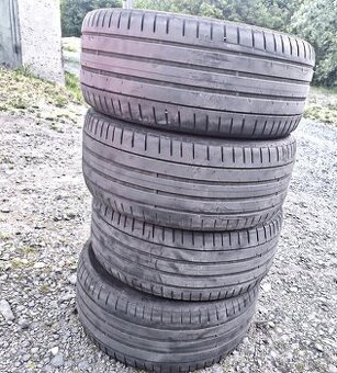 245/45 R18 - 1