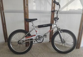 Bicykel BMX