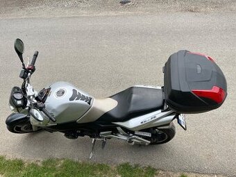 Suzuki GSR 600