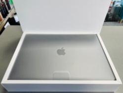 Predam MacBook Pro 13 2020, Touchbar, 512/16.