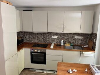 Kuchyna IKEA so vstavanymi spotrebicmi - REZERVOVANE
