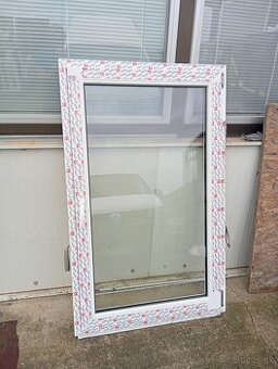 NOVÉ PLASTOVÉ OKNO 90X145