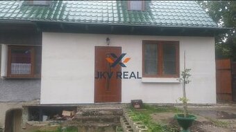 PREDAJ rodinný dom 4+1 pod Vršatskými bralami