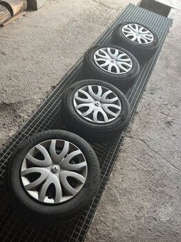 zimne pneunatiky 185/65 R15 disky 4x100