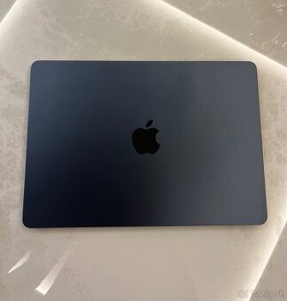 Predam Apple Macbook air 13 M2 ako novy