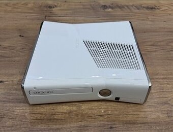 Samostatná herná konzola XBOX 360 Slim 4GB biela