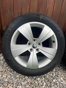 Elektróny Triton 215/55/R17 zimné pneu. Continental