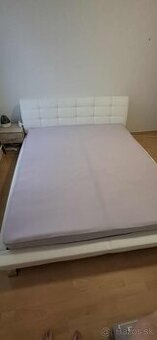 Manželská posteľ 180x200