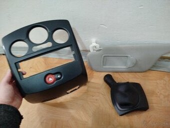 Renault Clio 3 Stredovy panel