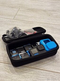 GoPro Hero 10 - PERFEKTNÝ STAV, PRÍSLUŠENSTVO
