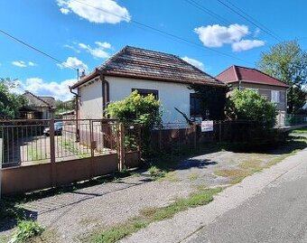 Rodinný dom 1+3 s ústredným kúrením + vedľajšie stavby - 1