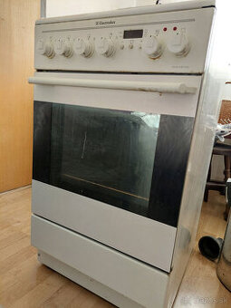 Sporák Electrolux