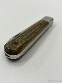 Krásny vreckový nôž