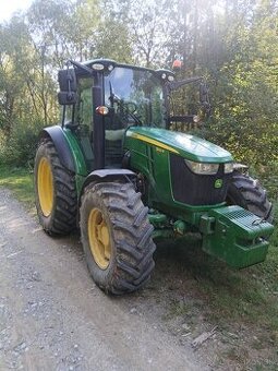 Traktor John deere 5100R