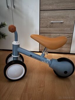 Kinderkraft odrážadlo