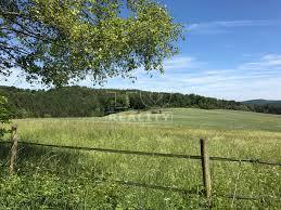 Na predaj pozemok na stavbu rodinného domu Radošina 600 m2