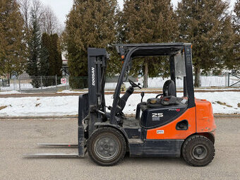 Vysokozdvižný vozík Doosan D25S-5, nosnost 2500 kg