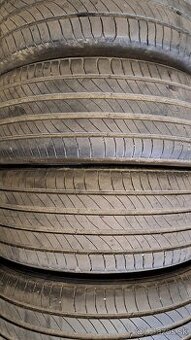 Predám 4ks jazdené letné 215/55r17-94V Michelin
