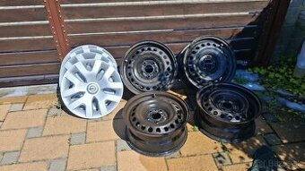 Plechové disky R16 senzormi a puklice Nissan