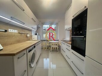 Na prenájom priestranný 2-izbový byt moderná rekonštrukcia –