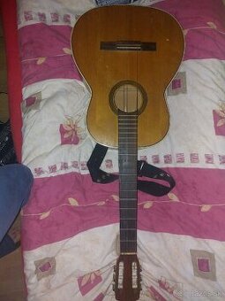 Predám Akustickú gitaru