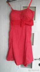 Letné červené šaty na ramienka