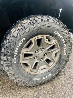 Discoverer sst pro 285/70r17