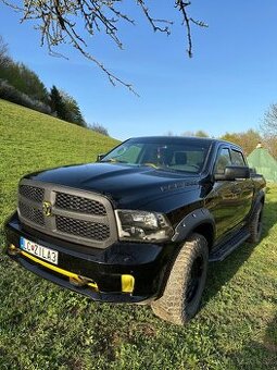 Dodge RAM 1500 5.7 HEMI