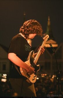 MILAN ČÍŽ HANDMADE 51" P-BASS + fender case