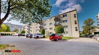 Zariadený 1,5 izbový byt s terasou a parkovacím miestom - Ve