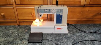 Predám šijací stroj Veritas Famula 4890 electronic+prísluš.