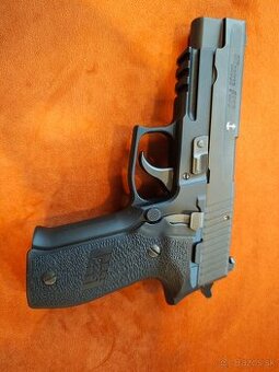 SIG SAUER zbierka zbraní (aj iné značky v ponuke)