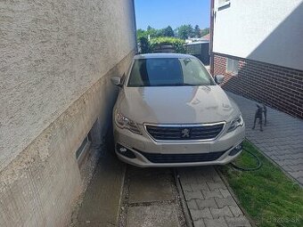 Peugeot 301