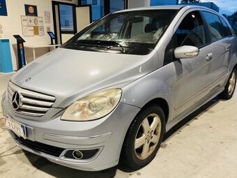 Mercedes-Benz B200CDI