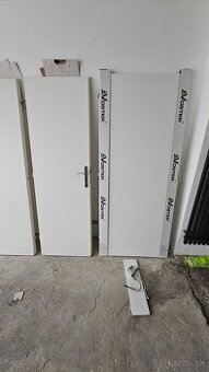 PREDÁM DVERE BIELE 90 L/P CENA 15 EUR