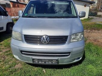 Rozpredam Volkswagen T5 2,5tdi 128kw farba strieborna.