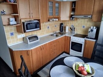 Na predaj: Priestranný 3-izbový byt (64 m²) s loggiou – ideá