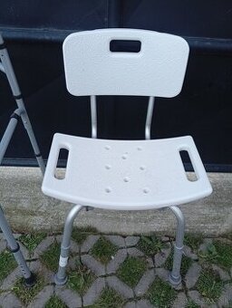 Sprchovacia stolička