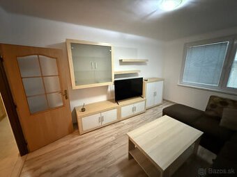 Prenájom 2 izbový byt zariadeny Topoľčany - Streďanská