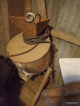 Šrotovník na obilie