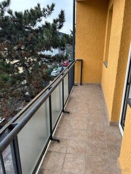 Tehlový, 1 izbový byt s loggiou v BA III, Kramáre, Ďurgalova